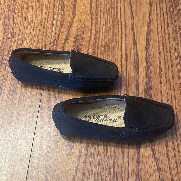 Toddler - Boys or Girls Soft Suede Leather Slip On Loafer US Size 6.5 M Toddler - Picture 4 of 7